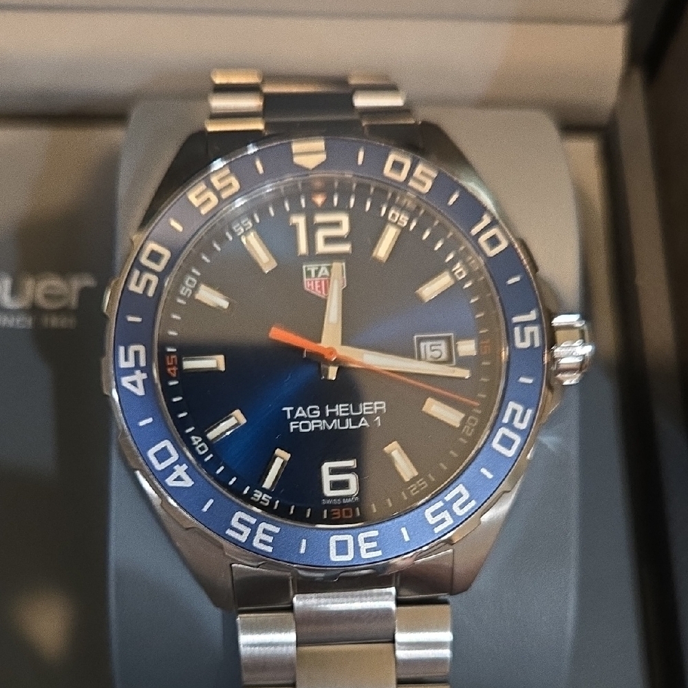 TAG Heuer Blue Dial Silver Bracelet Watch - Picture 2 of 9